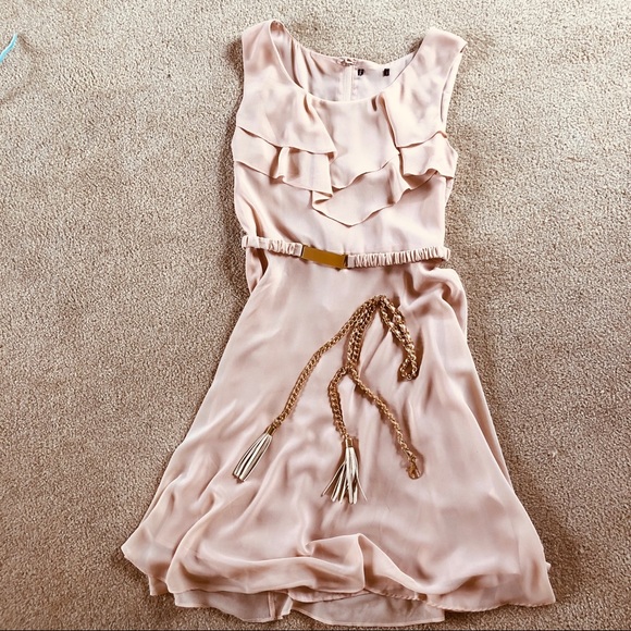 H&M Dresses & Skirts - H&M peach nude dress